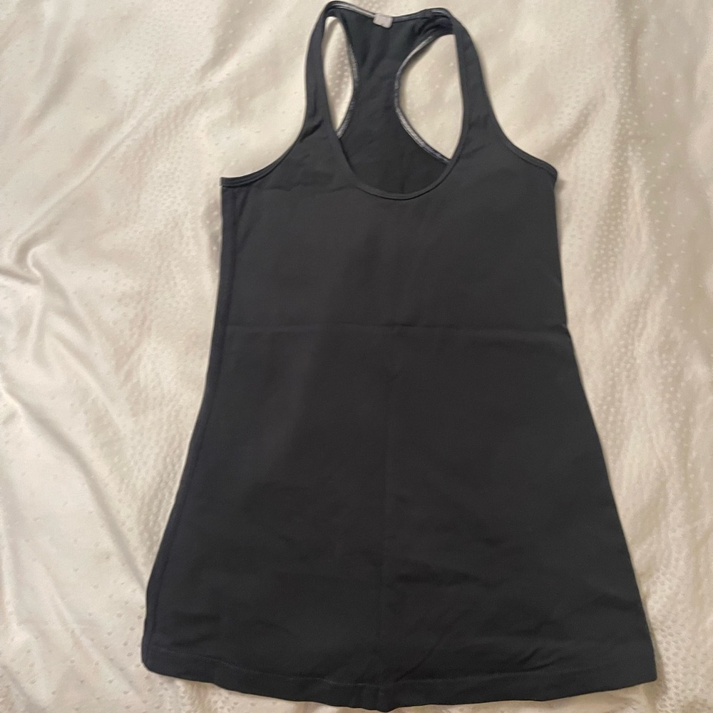 Workout top - Picture 2 of 2
